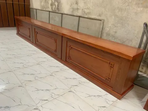 Bàn chủ tọa hội trường veneer xoan đào